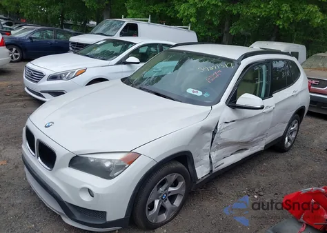 2015 BMW X1 Sdrive28I из США, поврежденный, VIN WBAVM1C50FVW58708